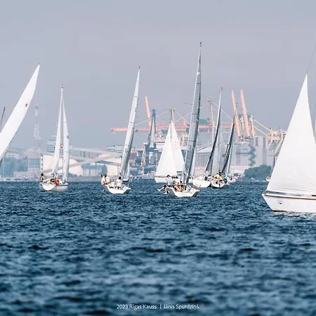 Botel Botnia Mini Racer Riga